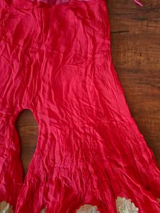 Stunning Red &amp; Gold Embroidered Kurta Set