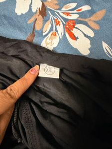 Black gym wear cycling shorts