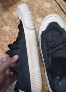 good shoes only 3 time wearing