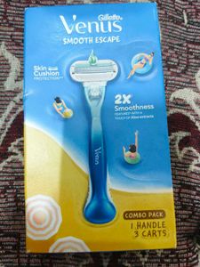 Gillette Venus Smooth Combo Razor plus 2 refills