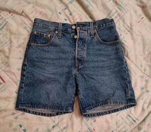 Levis 501 Original Denim Shorts | Y2k 2012 model