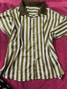 Stylish Printed Button-Up Shirt