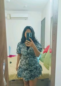 Chic Printed Wrap Dress