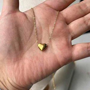Chic Gold Heart Pendant Necklace