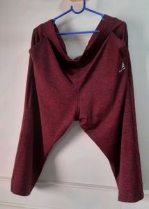 Burgandy Comfortable Joggers/gymwear 3/4 th