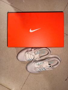 Nike Women Air Winflow 10 Running Shoes