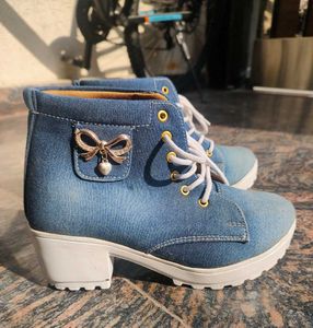 Unused Boots 🥾 For Girls