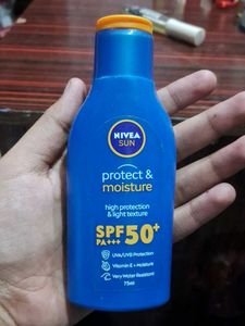 Nivea Sun Protect & Moisture SPF 50+