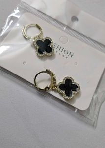 Clover Drop Earrings - Gold Tone