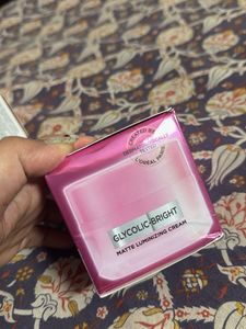 L'Oreal Paris Glycolic-Bright Cream