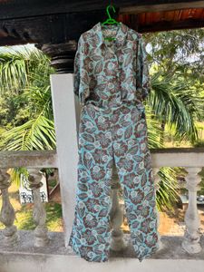 Roxy Retro Floral Print Shirt & Pants Set