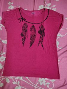Fuchsia Pink Feather Graphic T-Shirt