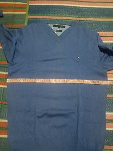 V-neck sweater by Tommy Hilfiger