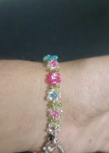 Cute Beaded Flower Bracelet