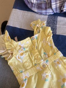 Brand: Budding Bees.. Size: 12-18 Months