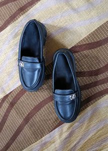 Chic Black Loafers