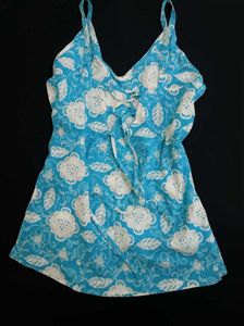 Short kurti with adjustable strap and lace