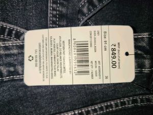 Stylish Dark Wash Cargo Jeans