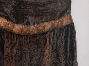 Vintage velvet Skirt with Ruffle