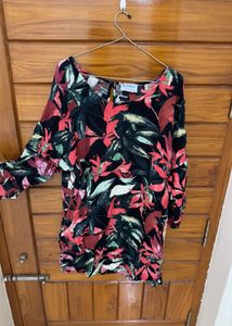 Vibrant Floral Print Tunic Top 🍎🕋🔆
