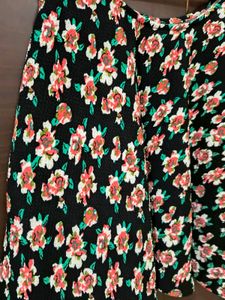 Floral Cape Top 🍒