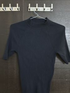 Ribbed Mock Neck Top