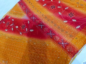 🇳🇿💫🎀Exquisite Ombre Saree with Embellishments