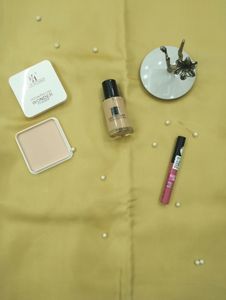 ELLE 18 FOUNDATION &amp; LIPSTICK &amp;HALF NHALF COMPACT