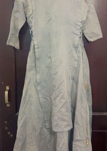 Elegant Grey Embroidered Kurta