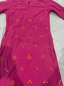 Vibrant Pink Kurta with Gold Embellishments