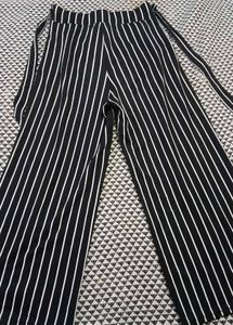 Women's Casual High-Waisted Black and White Vertic