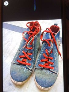 beautiful sport shoes