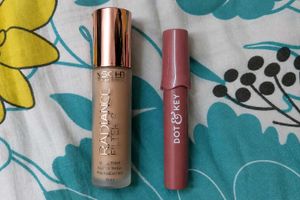 Insight Skin Tint & Radiance Foundation & lip balm