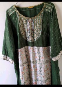 Elegant Green Kurta with Floral Panel