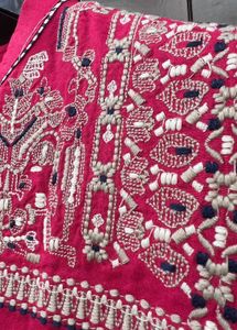 W and Shruti kurti
