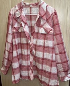 Chic Plaid Button-Up Shirt