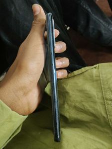 Used Smartphone oppo f15 and not work fingerprint