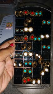 Flower studs Stand