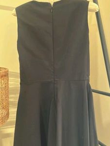Elegant Black Sleeveless Dress