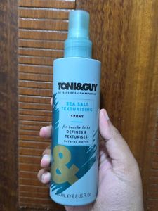 Toni & Guy Sea Salt Texturising Spray