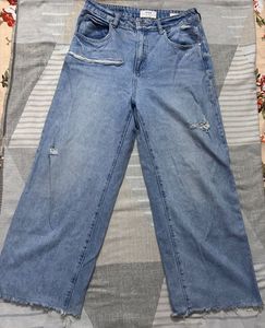 Distressed Wide Leg Jeans