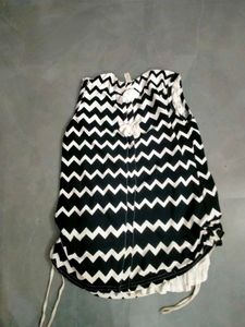 Black And White Print Top