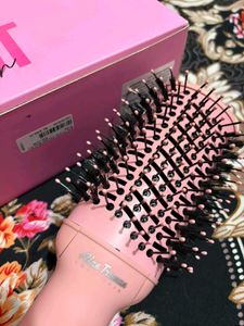 Alan Truman Compact Blow Brush ✨🤌🏻🌻