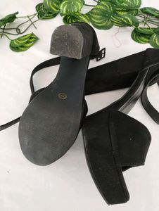 Black Heels (Women)