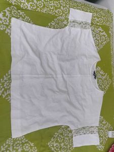 Plus size White Lace Sleeve Top