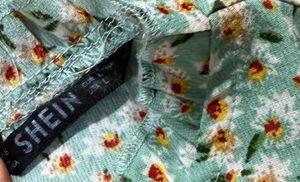 Floral Print Puff Sleeve Top