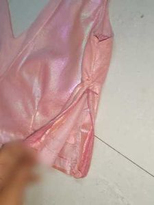 PINK SHIMMER SLEEVELEES BLOUSE WITH SIDE CHAIN