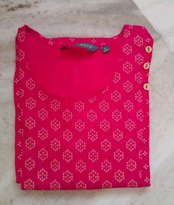 Avaasa Kurta