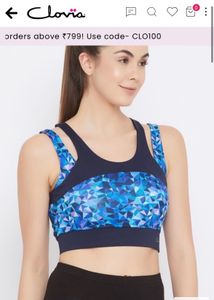 Clovia Sports Bra