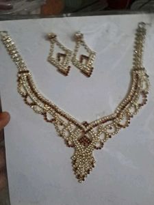 Necklace Brown N White Stone